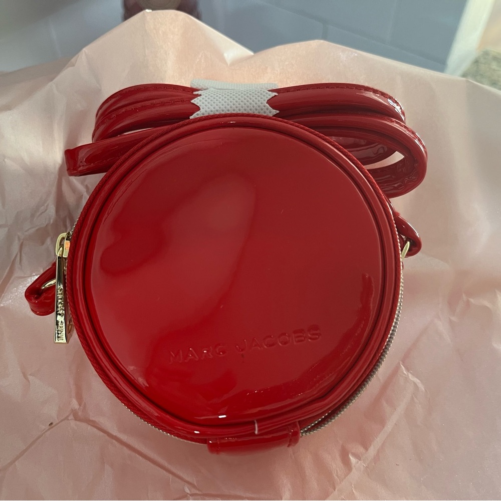 Marc Jacobs patent red